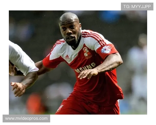 英甲垫底彼得堡联痛下决心解雇主帅达伦弗格森寻求球队重生 英甲垫底彼得堡联痛下决心解雇主帅达伦弗格森寻求球队重生