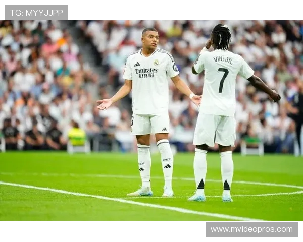 大罗赞维尼修斯拉菲尼亚具金球潜力倡广泛参与助中国队持续进步展